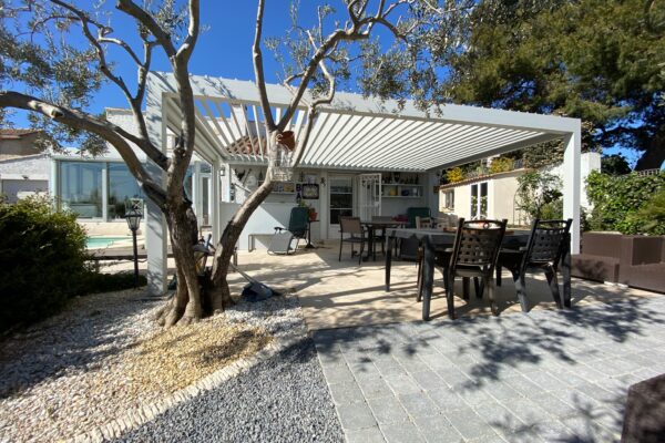 Pergola bioclimatique aluminium a lames rétractables