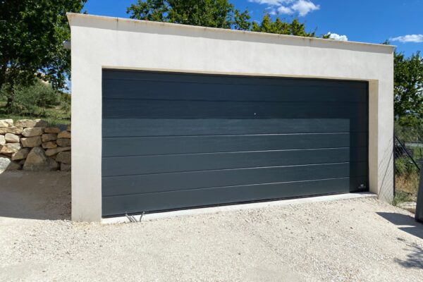 Porte de garage sectionnelle sur mesure acier isolée