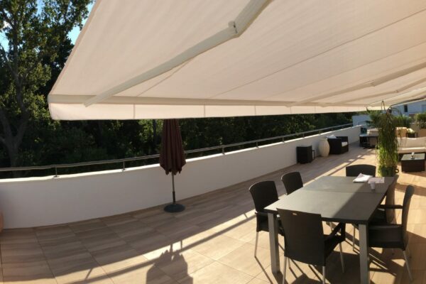 Store de terrasse grandes dimensions