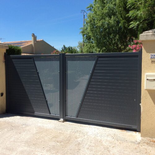 Portail aluminium sur mesure a Les Angles