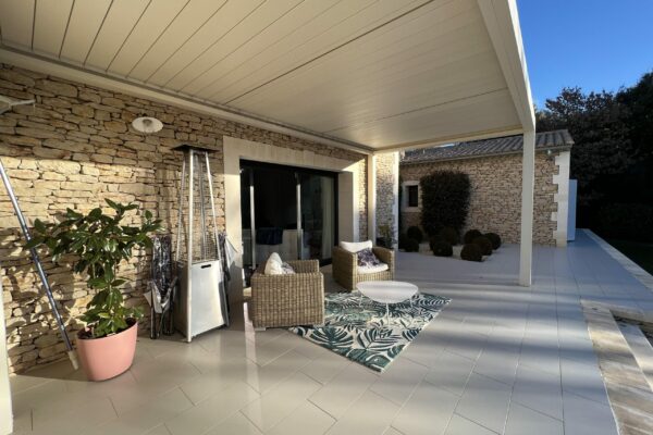 Pergola bioclimatique aluminium prix