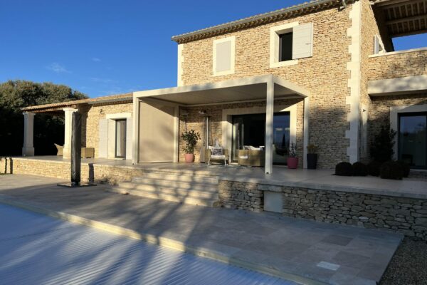 Pergola bioclimatique prix