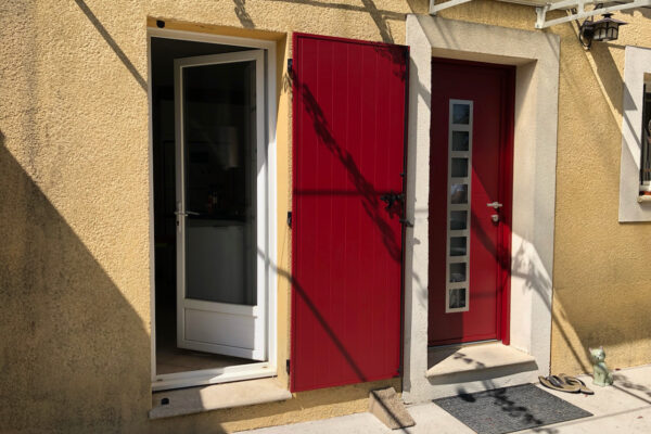 Volet battant aluminium et porte d'entrée rénovation