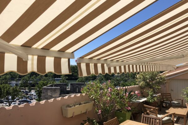 Store-de-terrasse