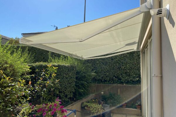 Store coffre aluminium sur mesure
