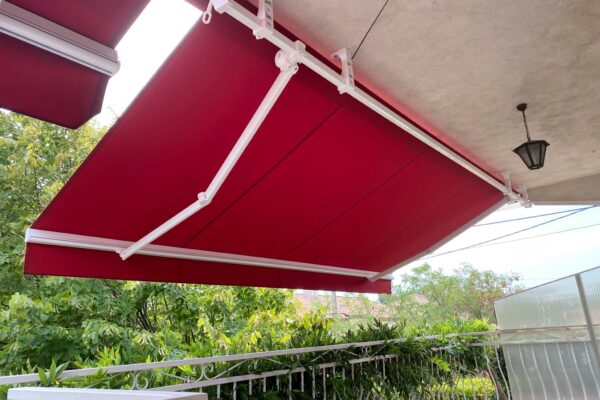 Store-de-terrasse-extérieur-sur mesure