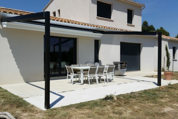 Pergola toile rétractable et repliable sur mesure - Moliner