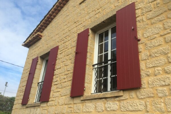 Volet battant aluminium blanc a L'Isle sur la sorgue