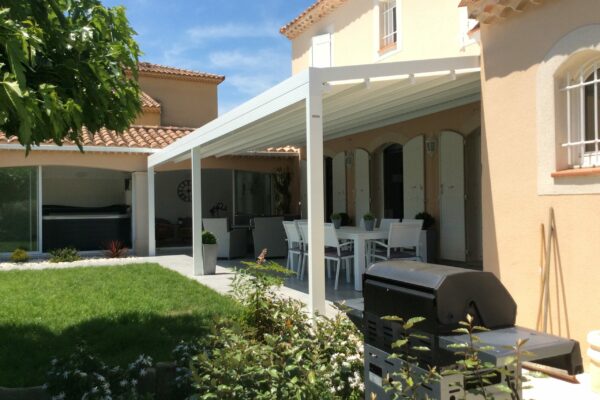 Pergola toile rétractable sur mesure - Moliner