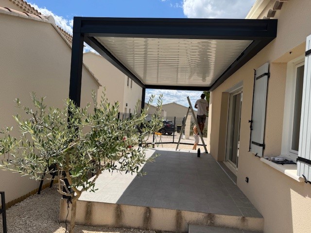 Pergola bioclimatique